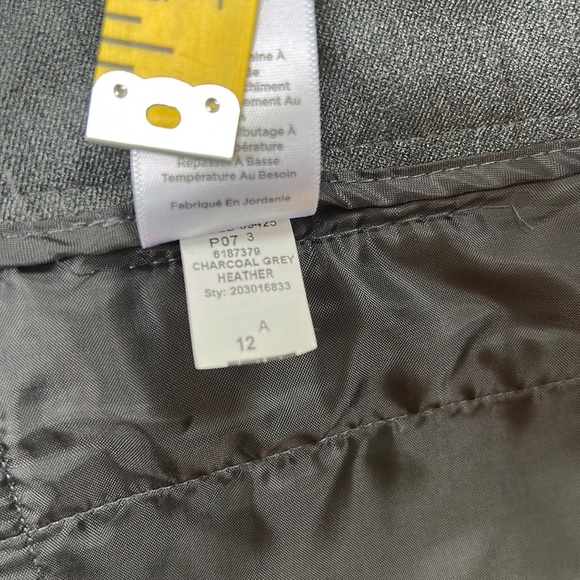 Talbots charcoal gray Refined Bi-Stretch Pant.  Size 12. - Picture 6 of 16